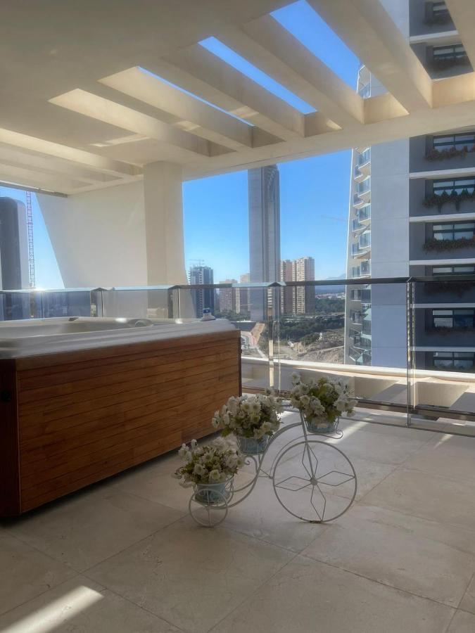 Appartement Sunset Waves Benidorm Julieta Vistas Al Mar Premium 200 Mt2 Con Jacuzzi En Terraza Extérieur photo