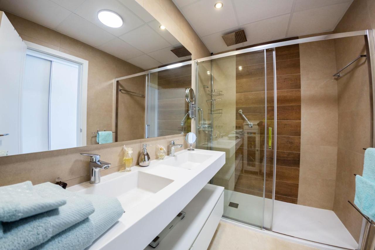 Appartement Sunset Waves Benidorm Julieta Vistas Al Mar Premium 200 Mt2 Con Jacuzzi En Terraza Extérieur photo